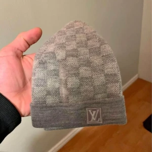 LV mössa - Säljer min LV mössa, köptes i danmarks LV butik, jätte fint skick