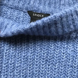 Stickad tröja - Blå stickad tröja från Lindex. Kommer inte till användning!❤️