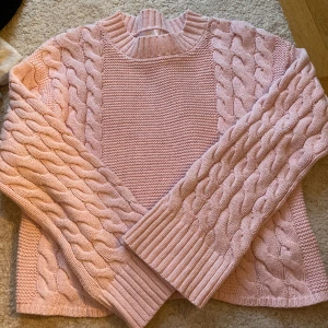 Tröja från Gina  - Säljer denna tröja från Young Gina! Storlek 158/164 tror jag!