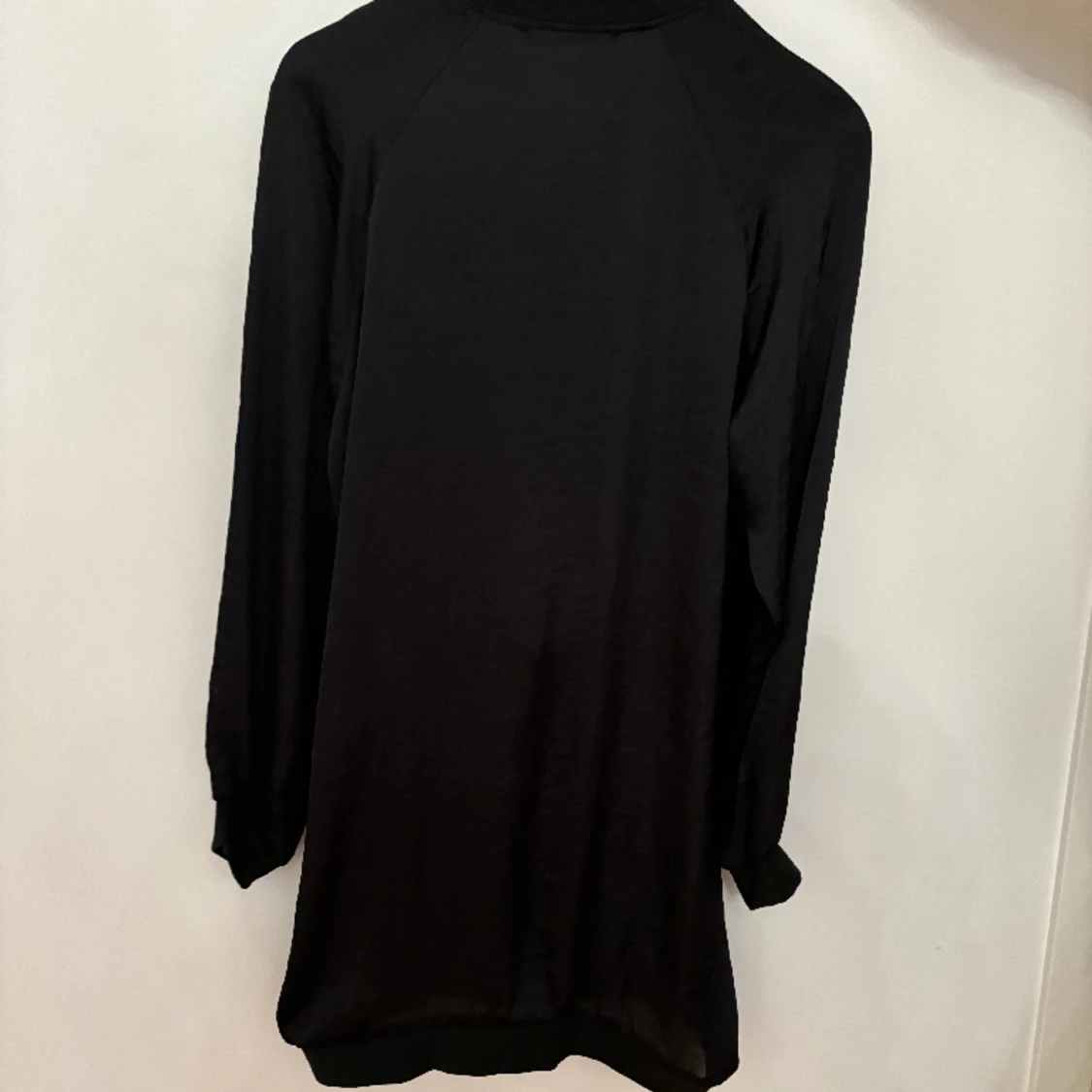 Svart tunnjacka  - 90