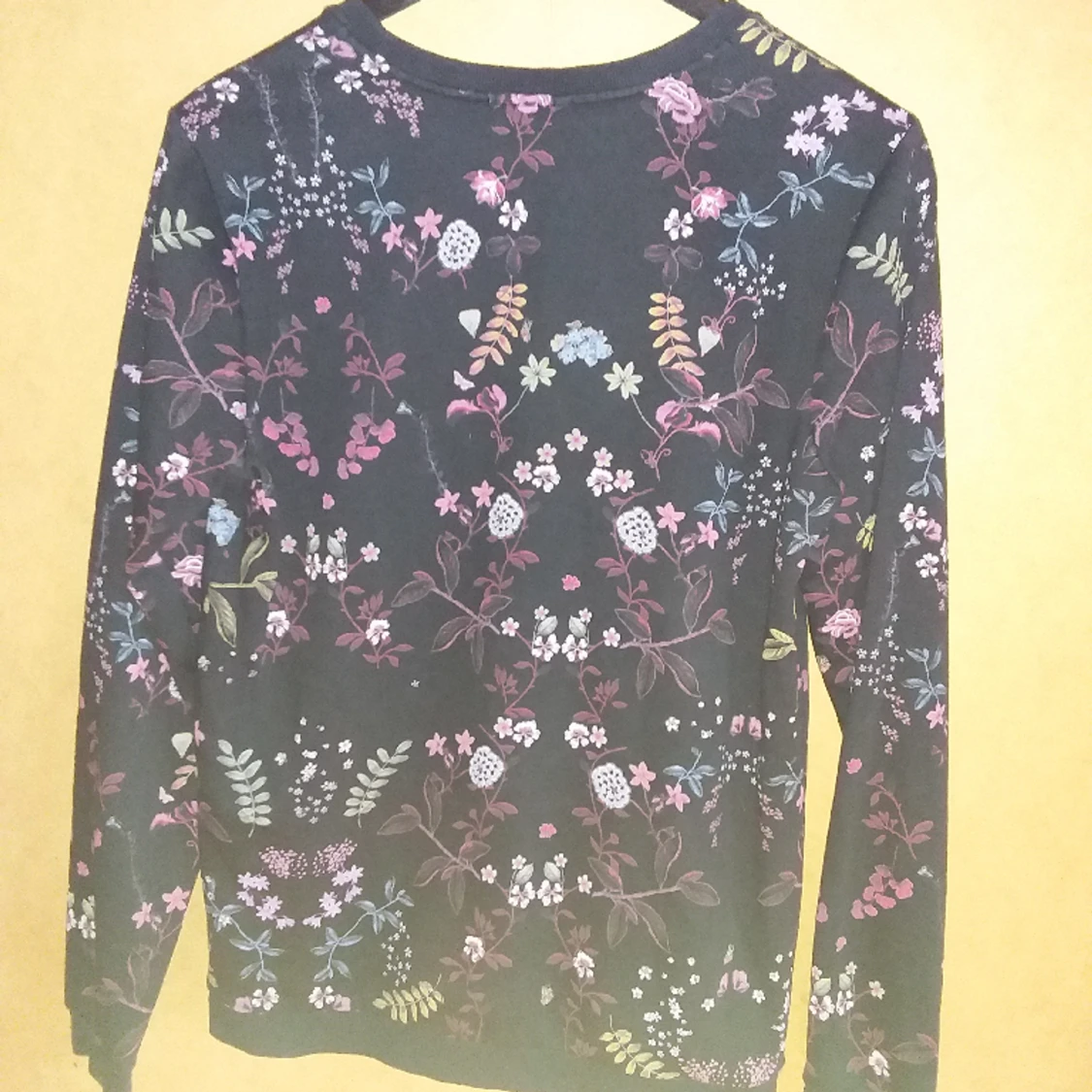 Fint mönstrad damtröja - 90