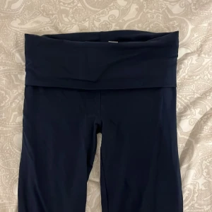 yoga pants - helt nya mörkblåa yoga pants 💙