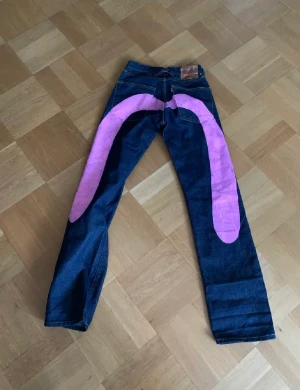 Evisu jeans - Säljer då dom inte passar mig längre 