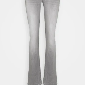 Ltb jeans valerie - Vill någon byta sina ltb jeans i samma modell fast i 26x34 mot mina i 27x34? Funderar på att sälja ifall någon är intresserad