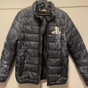 Jacka  - Jag använd 2-3gånger. 