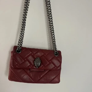 Kurt Geiger väska - Super söt väska från kurt Geiger 