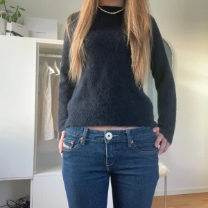 Stickad tröja💋 - Mysig stickad tröja från selected femme som inte kommer till användning längre❤️