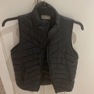 Lättviktsväst - Lättviktsväst i strl150