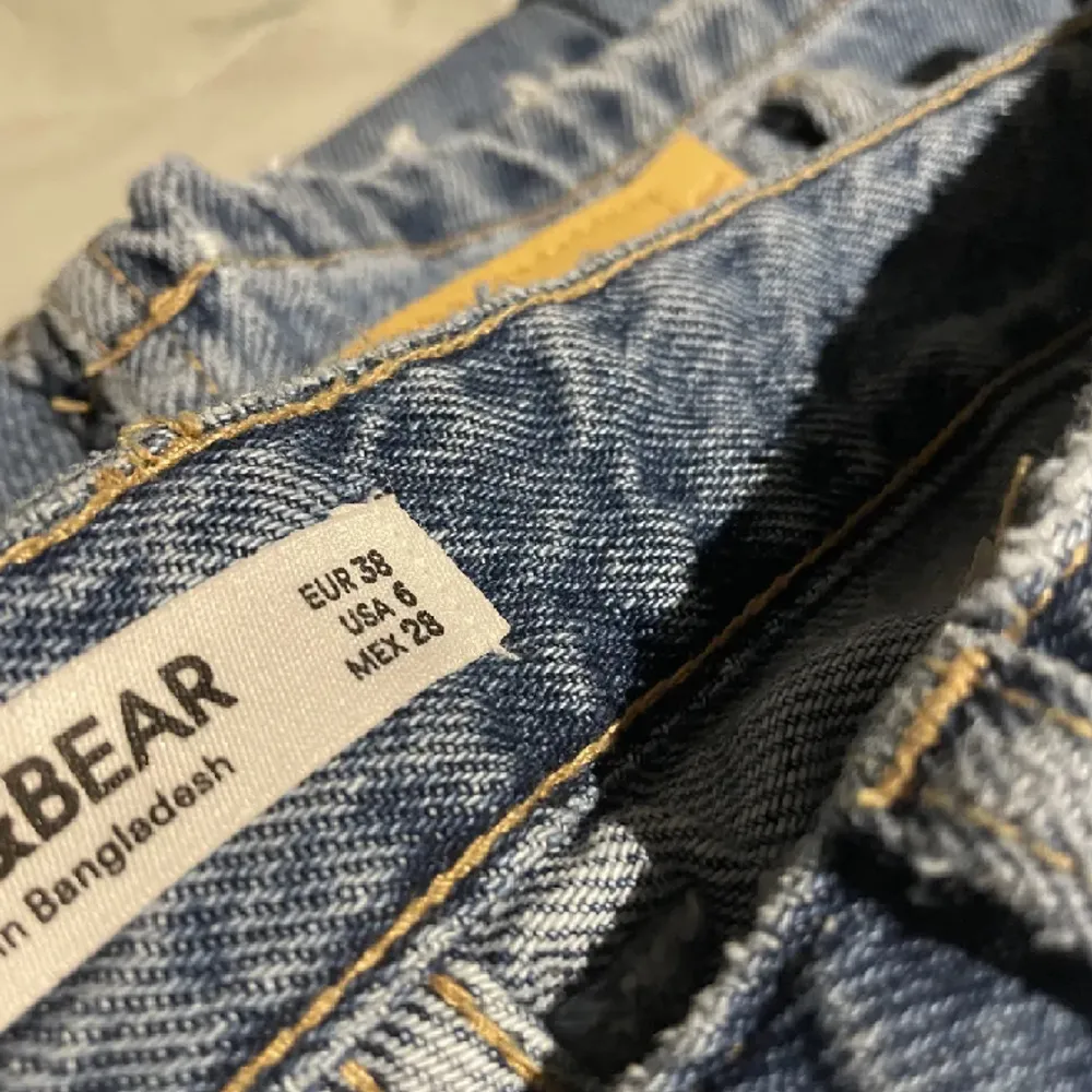 Säljer dom då var för stora. Aldrig använda . Jeans & Byxor.