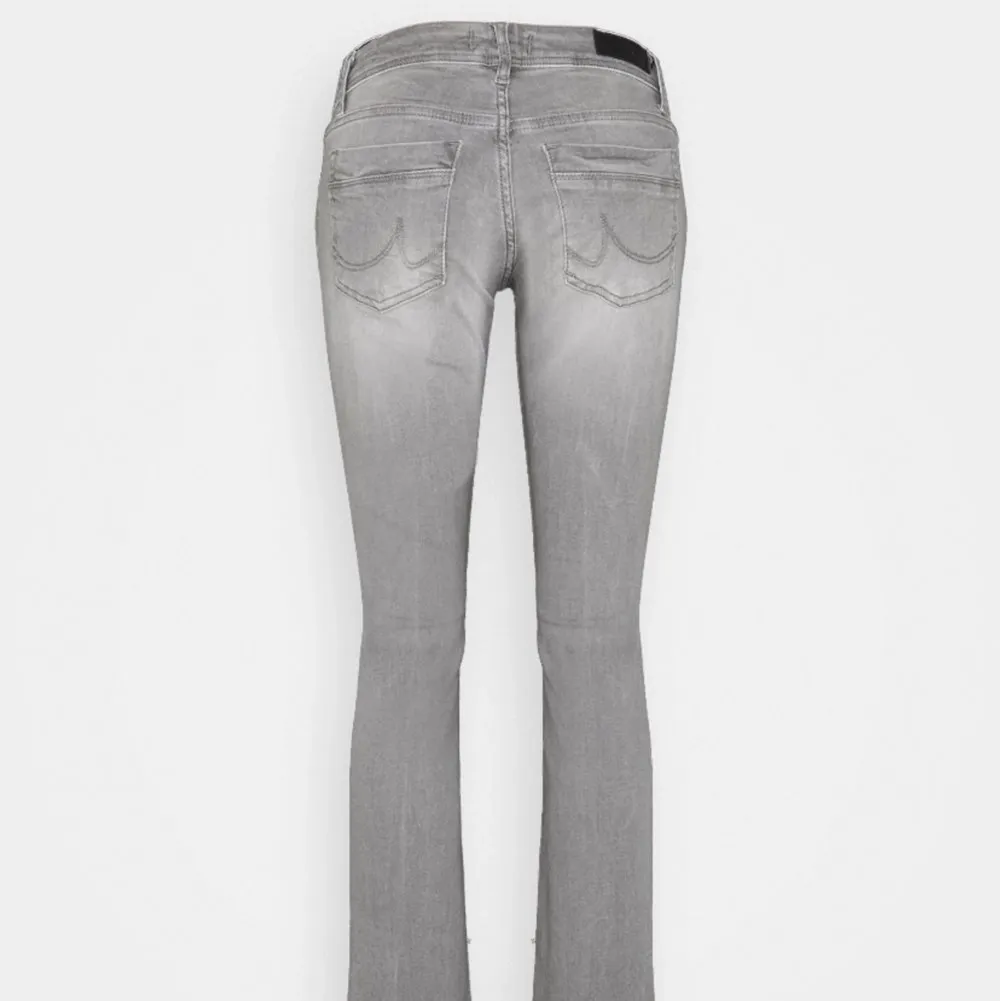Säljer dessa as populära jeansen från Ltb!!! (Pris går att diskutera!!). Jeans & Byxor.