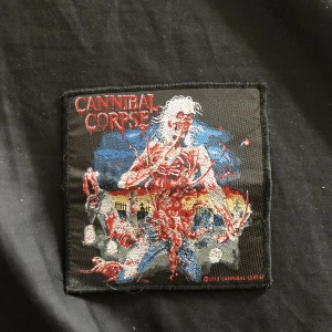cannibal corpse patch - TRYCK EJ PÅ KÖP NU! tar endast swish.   frakt tillkommer på 16kr ifall du ej kan mötas upp i Östersund.
