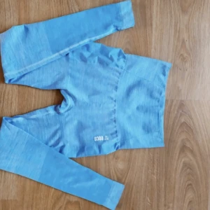 ICIW dupe  - Super sköna men för små Använda 2 ggr Sorry får dålig kvalitet, för fler bilder skriv priv 