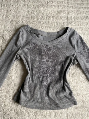 Y2k longsleeve tröja  - Har aldrig använt.