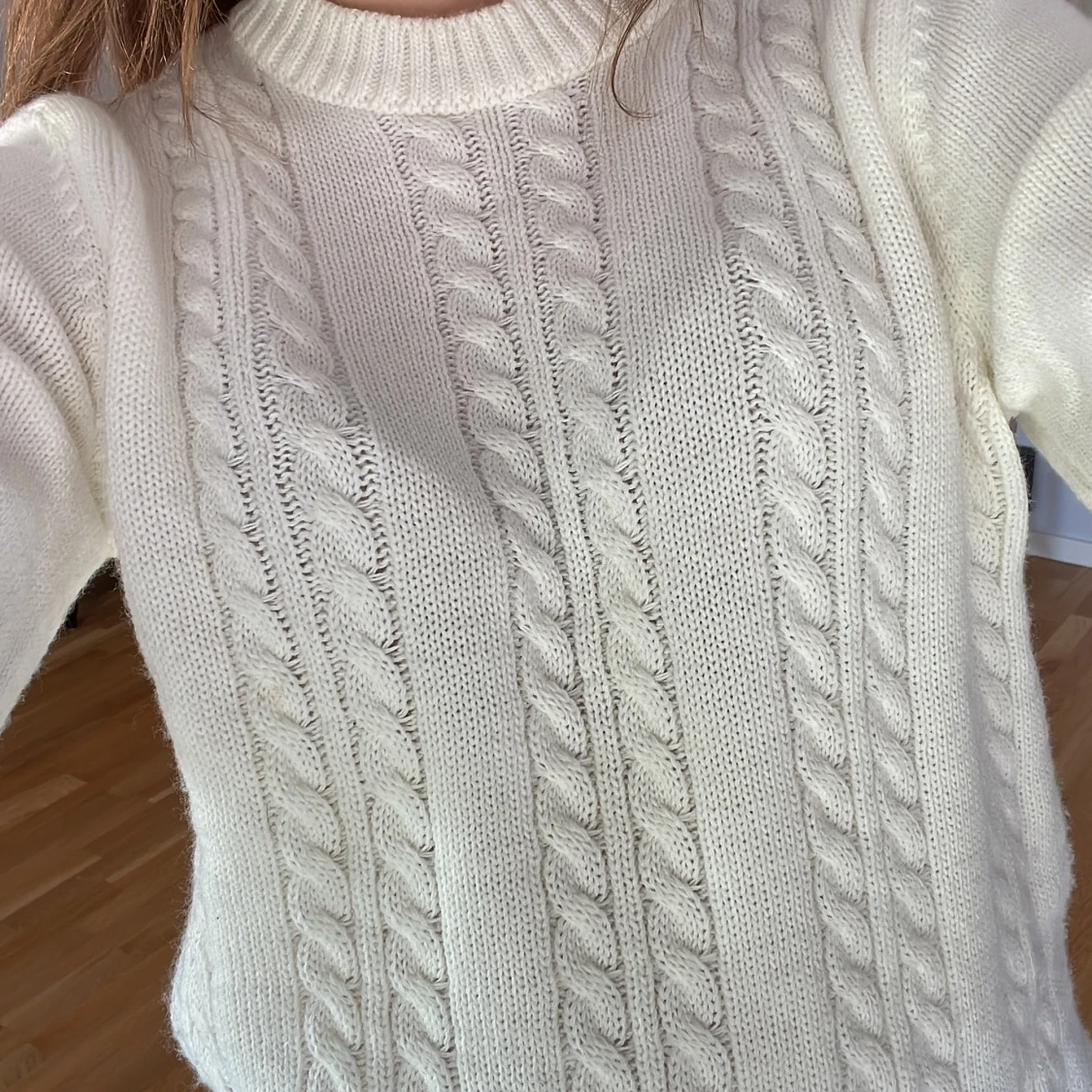 Vit stickad tröja - 90