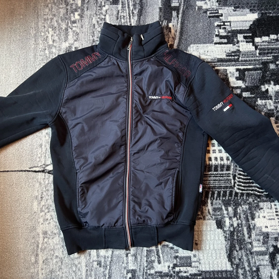 Tommy Hilfiger tröja