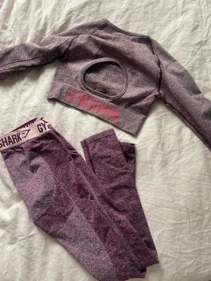 Gymshark set - Beställde från sellpy och va för litet för mig💜 s/m stolek