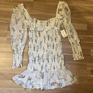 For Love and Lemons räfflad klänning helt ny!  - For Love and Lemons klänning  Helt ny med tagg!  