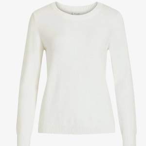 En jättesöt stickad vit tröja från vila💗 storlek xs men passar S.