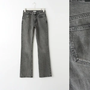 Gråa gina tricot jeans  - Storlek 34 och långa i längden 