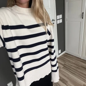 Randig zaratröja - Superfin tröja från zara. Storlek S💕