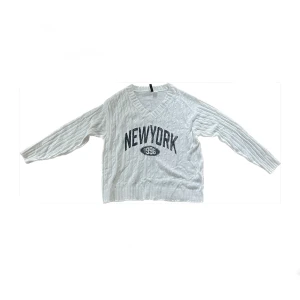 Sweatshirt - Super mysig och fin sweatshirt! Aldrig använd⭐️