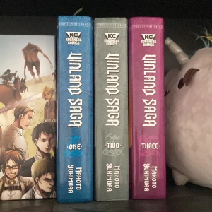Vinland saga manga 1-3 - Frakt ingår inte i priset, vet inte vad frakten blir då jag måste väga dem först! Priset går att diskuteras! Hör av dig vid intresse :)