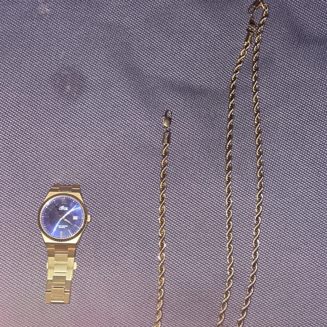 Guld klocka,armband,halsband - 91