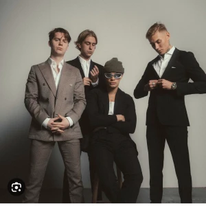 SÖKER BILJETTER  - Söker biljetter till hov1 Stockholm 18 agusti, eller om någon har biljetter till någon av dagarna i Göteborg hör av er❤️