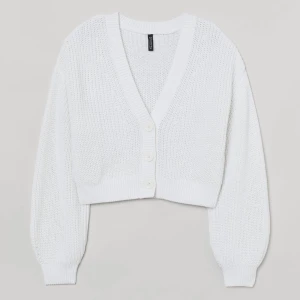 Stickad kofta från H&M  - Stickad croppad kofta från H&M. 