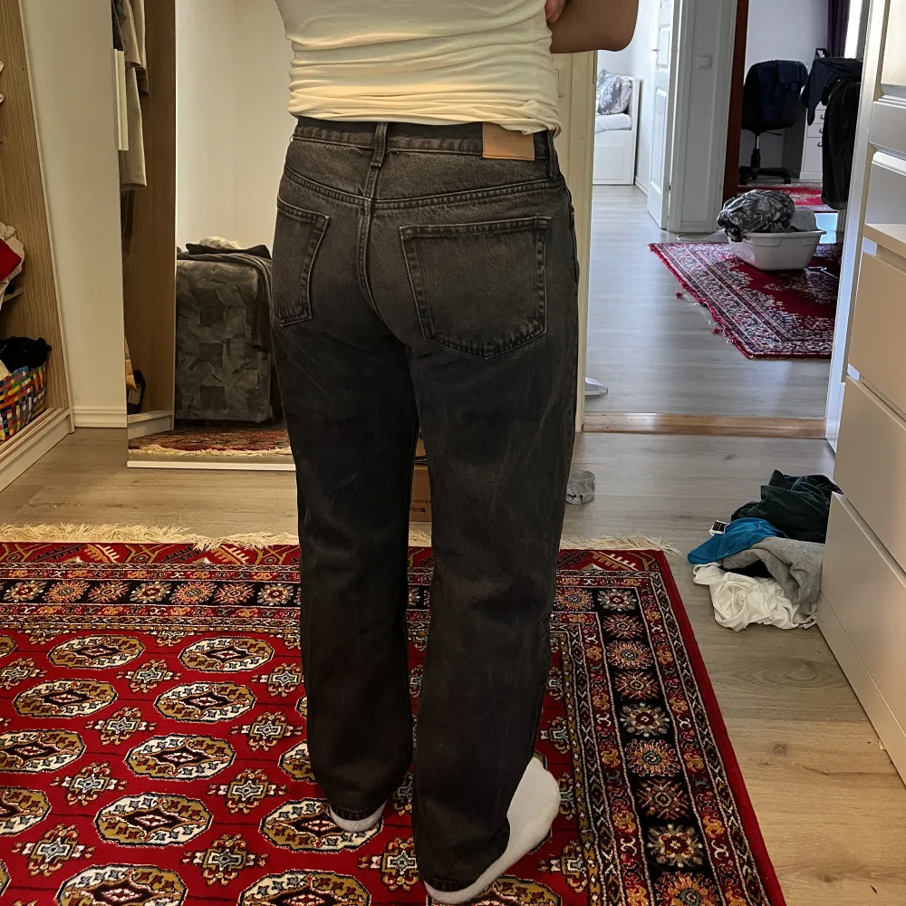 Weekday jeans i modellen ”space” i storlek 29x30 . Jeans & Byxor.