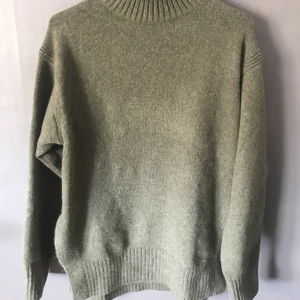 Grön stickad tröja - Grön stckad tröja med krage❤️