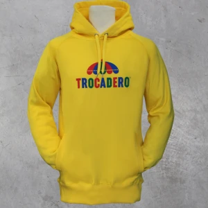 trocadero hoodie - säljer min trocadero hoodie i strl L eftersom den inte kommit till användning, nypris 500kr. så gott som ny. pris går att diskutera!
