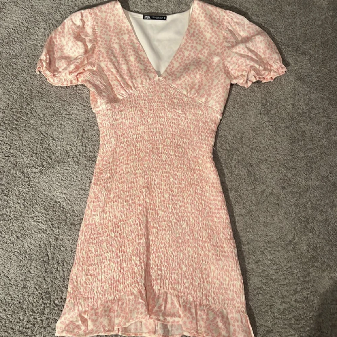 Populär zara klänning