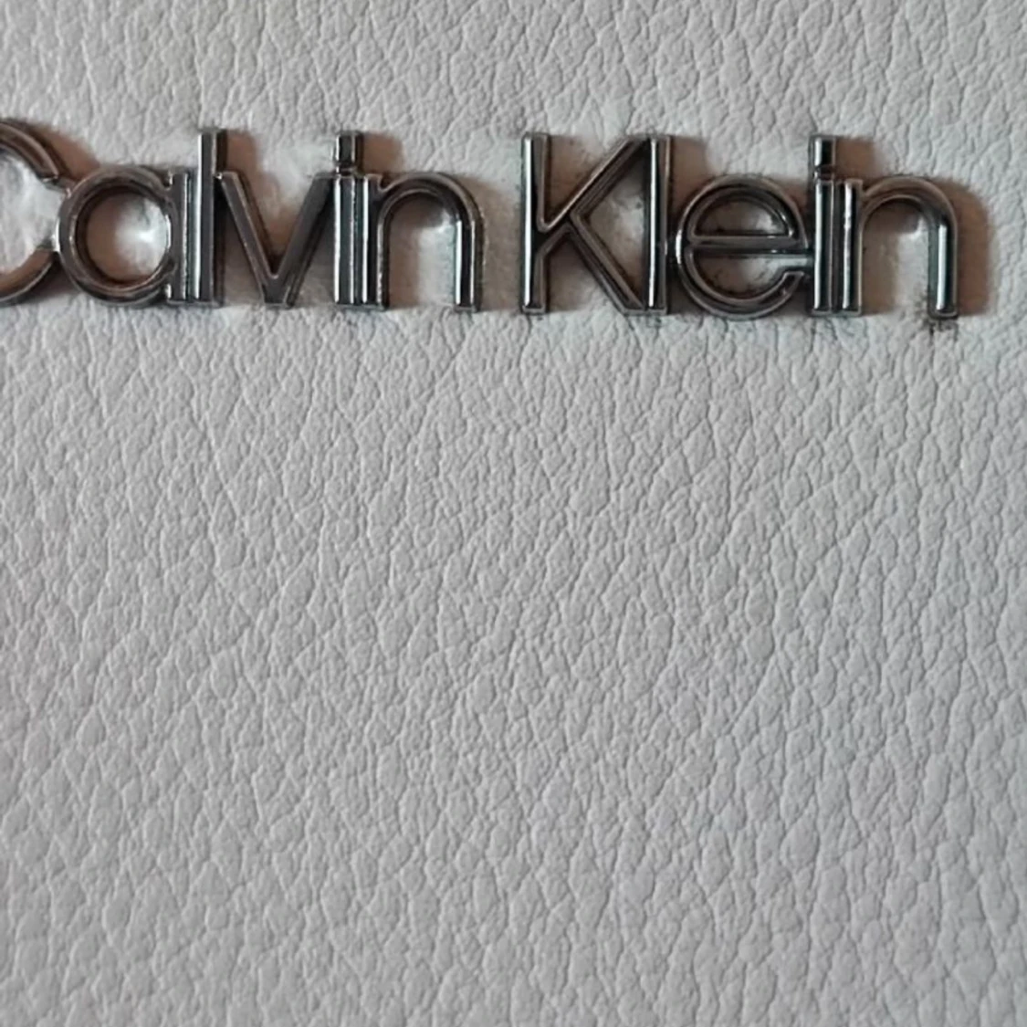 Vit äkta Calvin Klein väska - 1