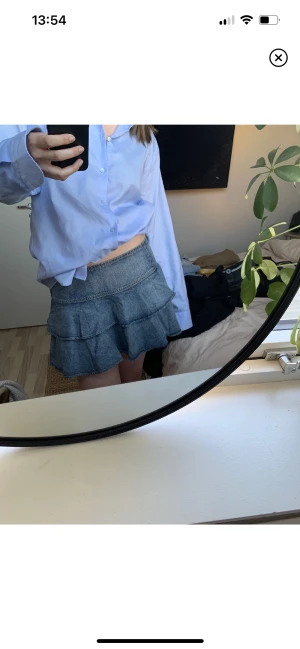 Kjol - Jätte fin jeans kjol! 40cm rakt över😀