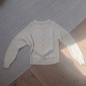 Stickad tröja! - Superfin tröja som inte kommer till användning längre! Hel och ren⚡️