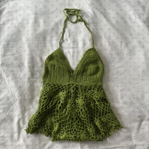 Virkad topp - Supersöt grön virkad halternecktopp 💚💚
