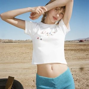 Realisation tshirt - Säljer min realisation par tshirt då den inte kommit till användning. Använd kanske 3 gånger! Nypris ca 750❤️💚💙