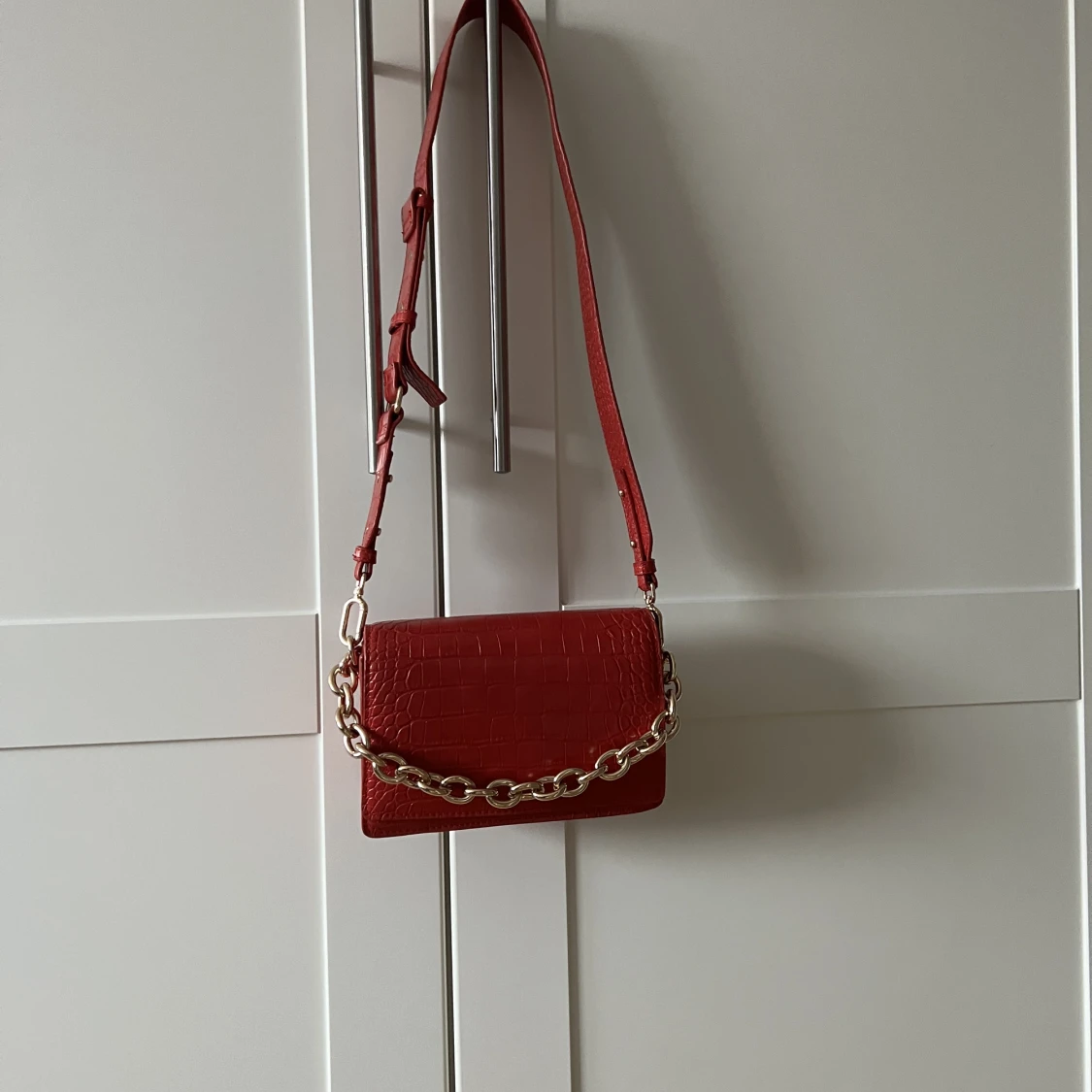 Röd väska - 90