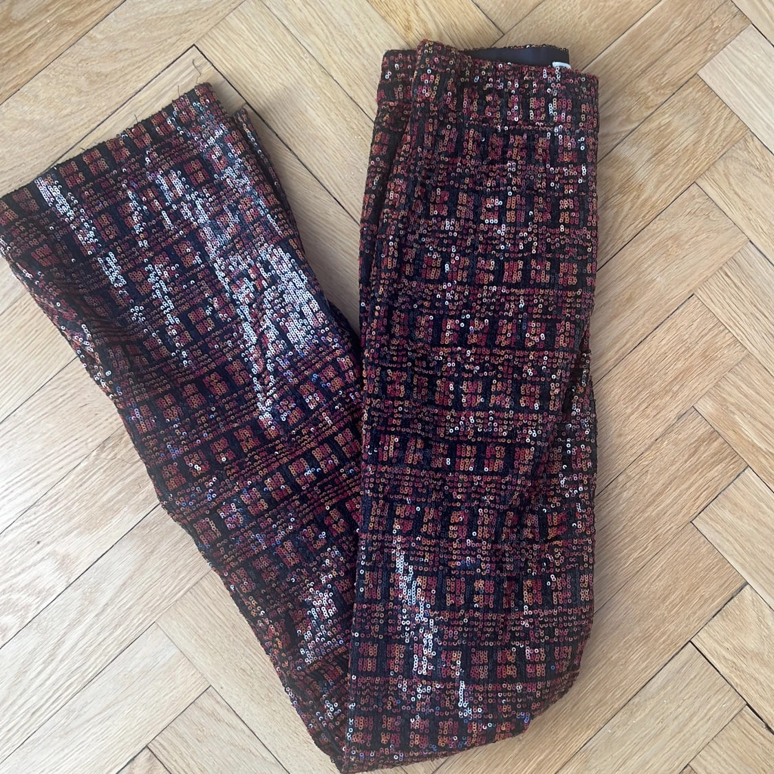 Zaras slutsålda glitterbyxor