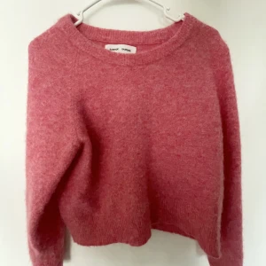 samsoe tröja - rosa tröja, köpt för ca 1500 kr, säljs för 750  kr!  jättesöt stockholmstiltröja, passar storlek s,m