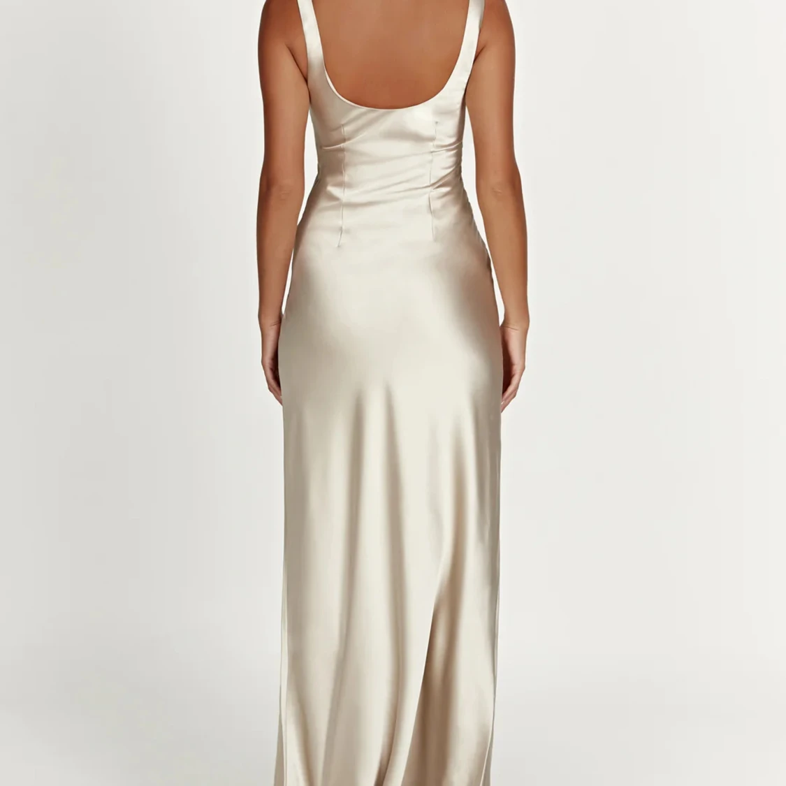 Maxiklänning i satin beige/nude - 91