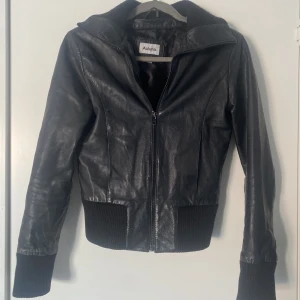 Läderjacka - Nice läderjacka till våren 💕💕‼️‼️🙌🙌🙌