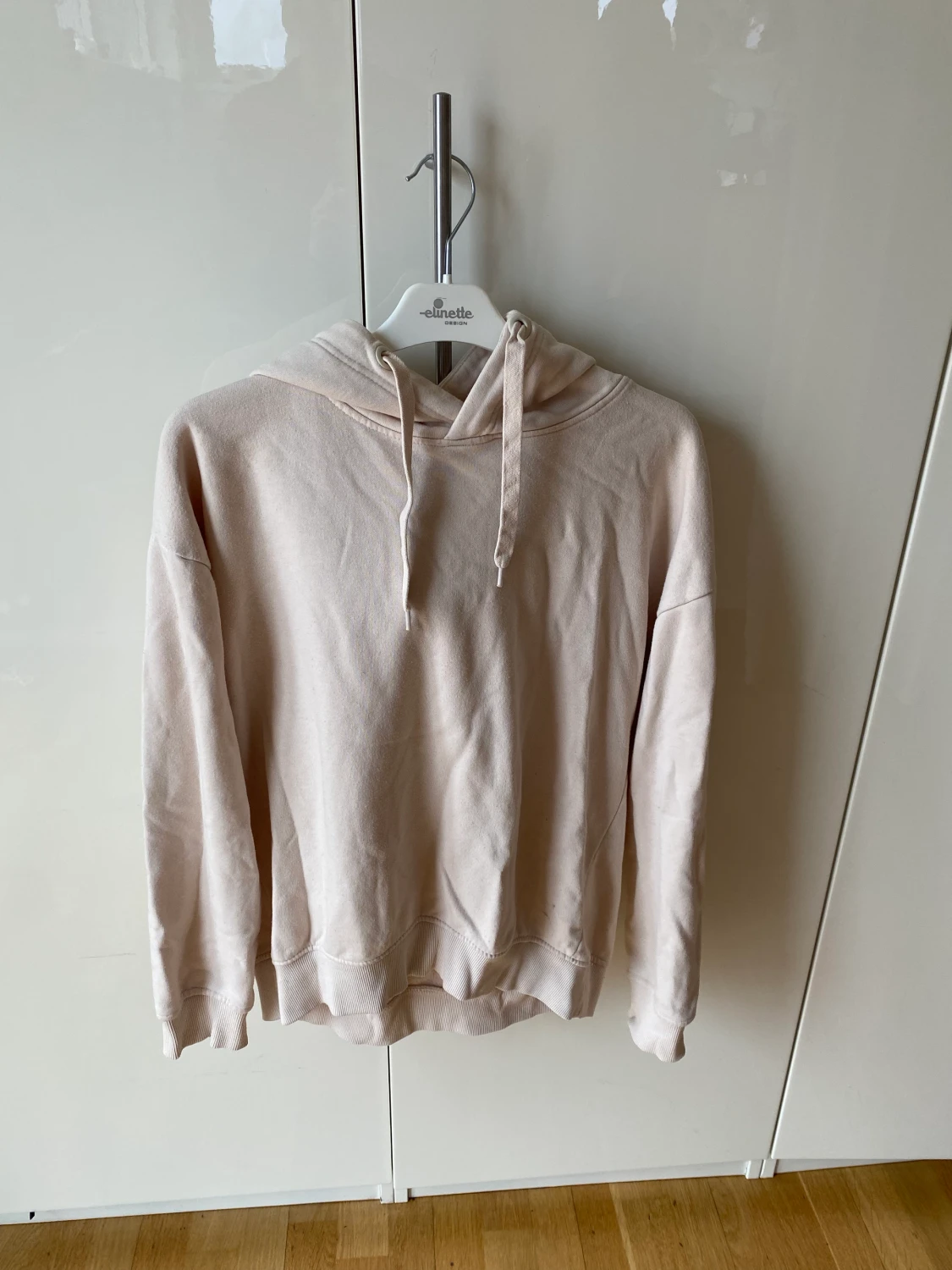 Basic beige hoddie