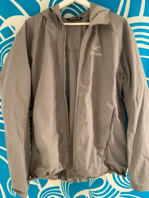 Grå arcteryx - Medium