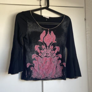 Volang ärmad topp - Topp som är öppen vid ärmarna🥰