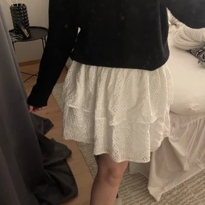 Kjol/topp - Funkar som kjol men även som en topp! Oanvänd! Står 42 på storlek men skulle säga 40/42 på den!✨ Frakt ingår i priset📦📦