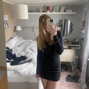 KLÄNNING - Jättefin klänning från NAKD! Endast använd en gång så i nyskick!💖