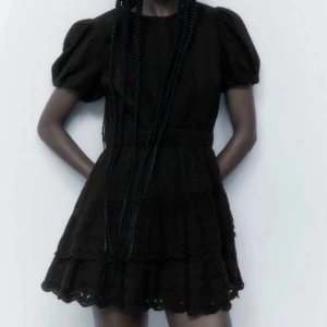 Zaraklänning - Super fin helt oanvänd zaraklänning perfekt för sommaren!!😍😍