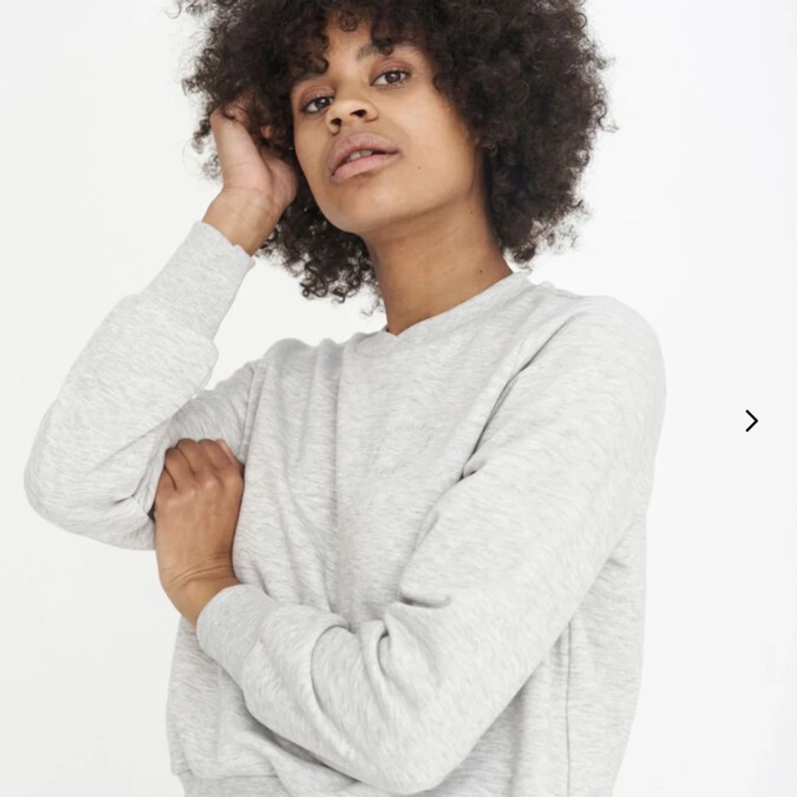 Grå sweatshirt från noisy may - 90